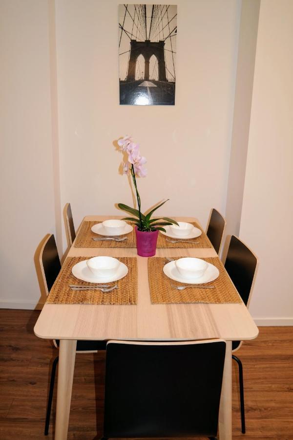 Riverside Apartman With Free Parking Дьёр Экстерьер фото